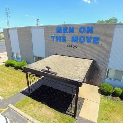Men On The Move-Wayne photo 4