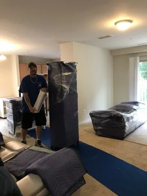 Royal Movers Enterprises LLC photo 1